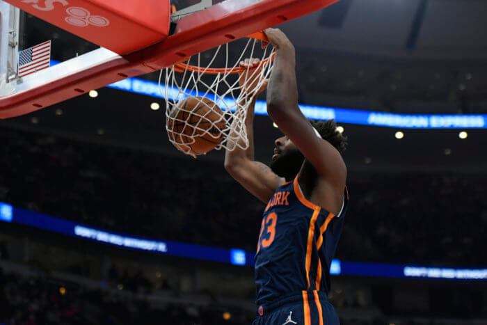 Mitchell Robinson dunks for the Knicks