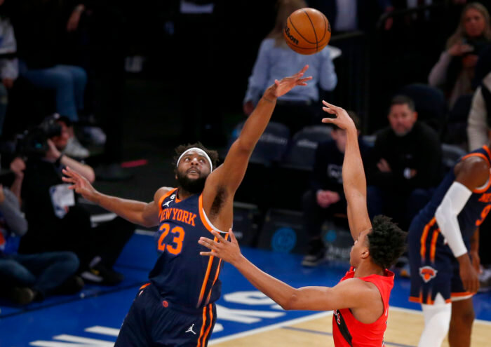 Knicks loss to the Raptors ends 8-game winning streak and reveals bench issues 4 Mitchell Robinson Knicks