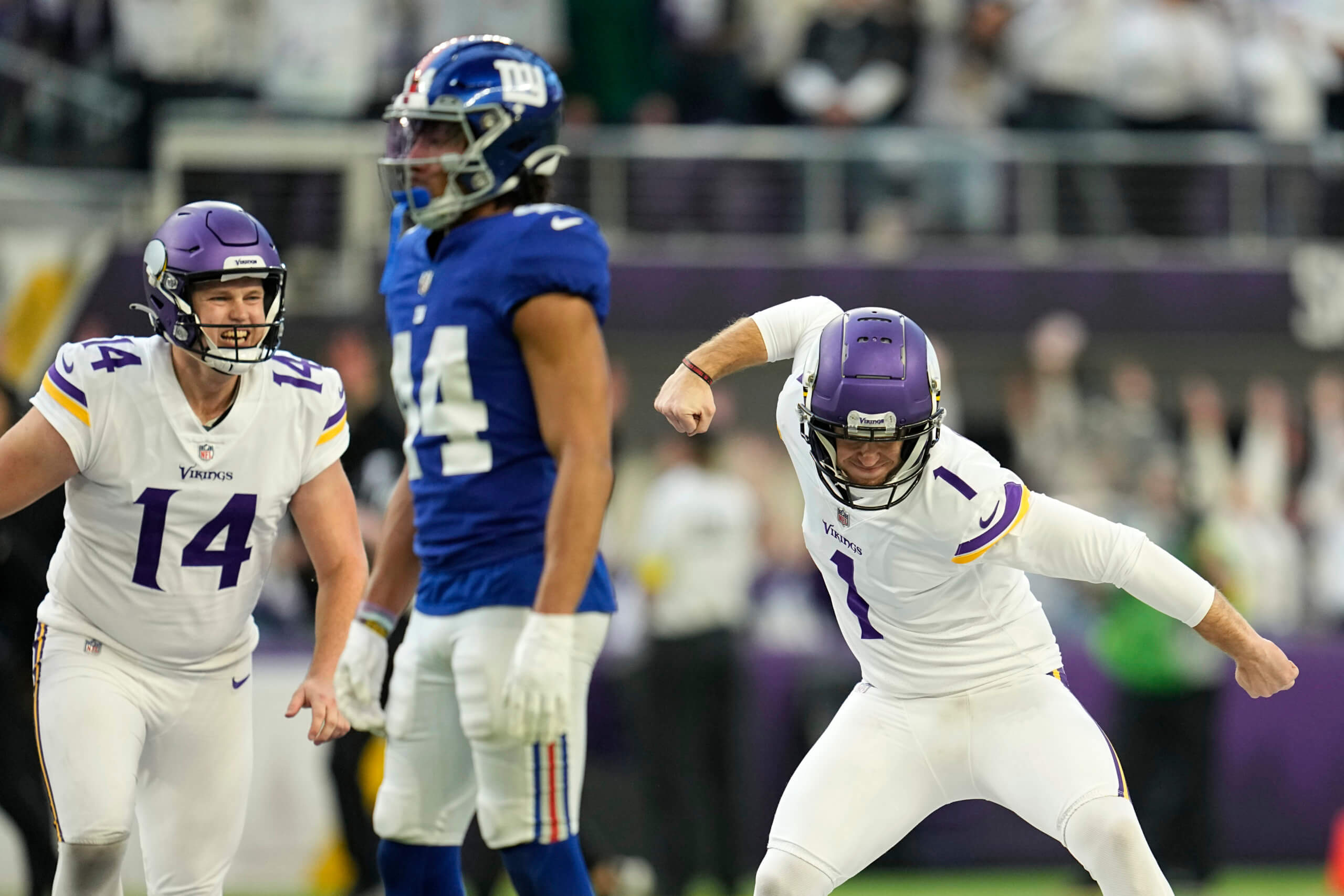 prop bets giants vikings