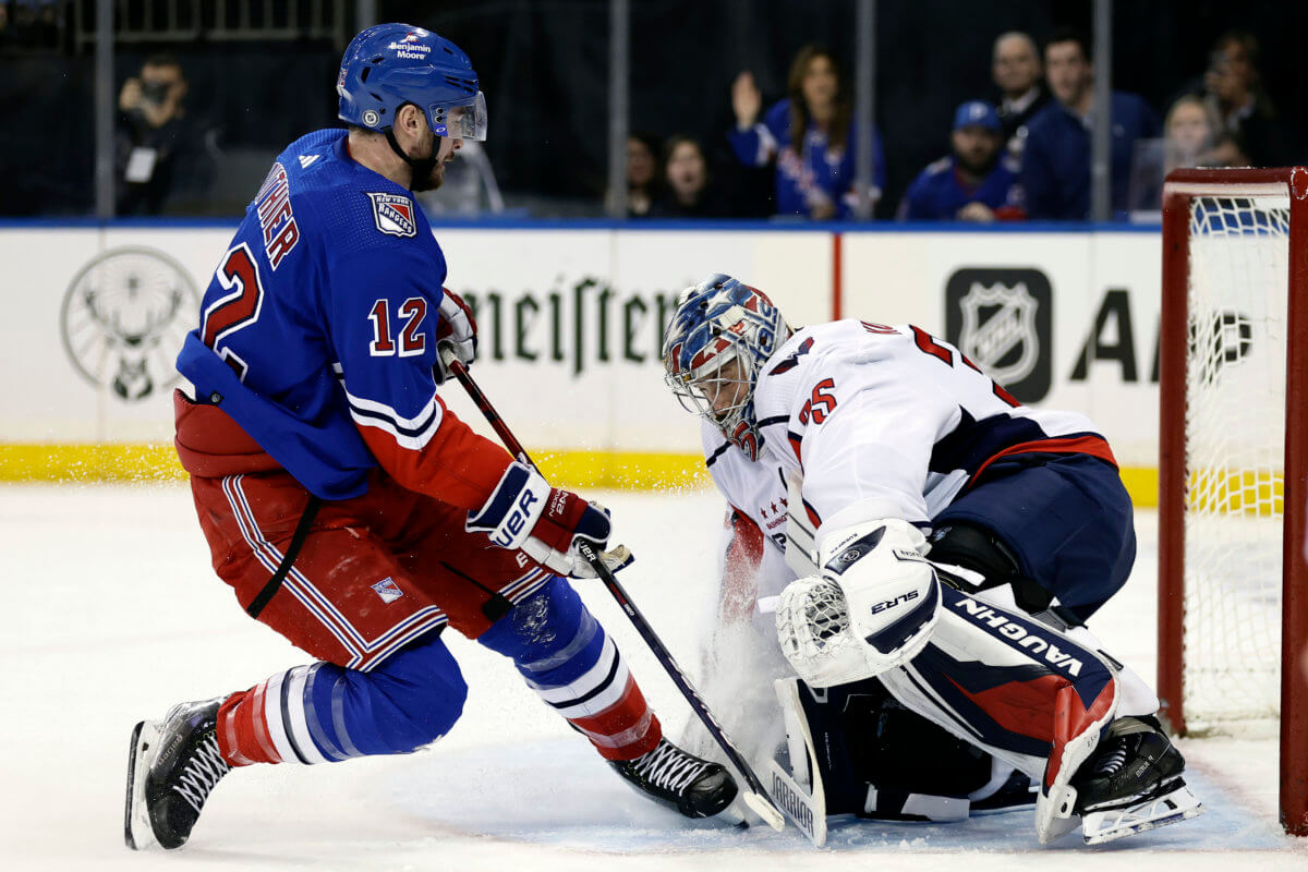 Rangers shut out by Caps in 4-0 loss