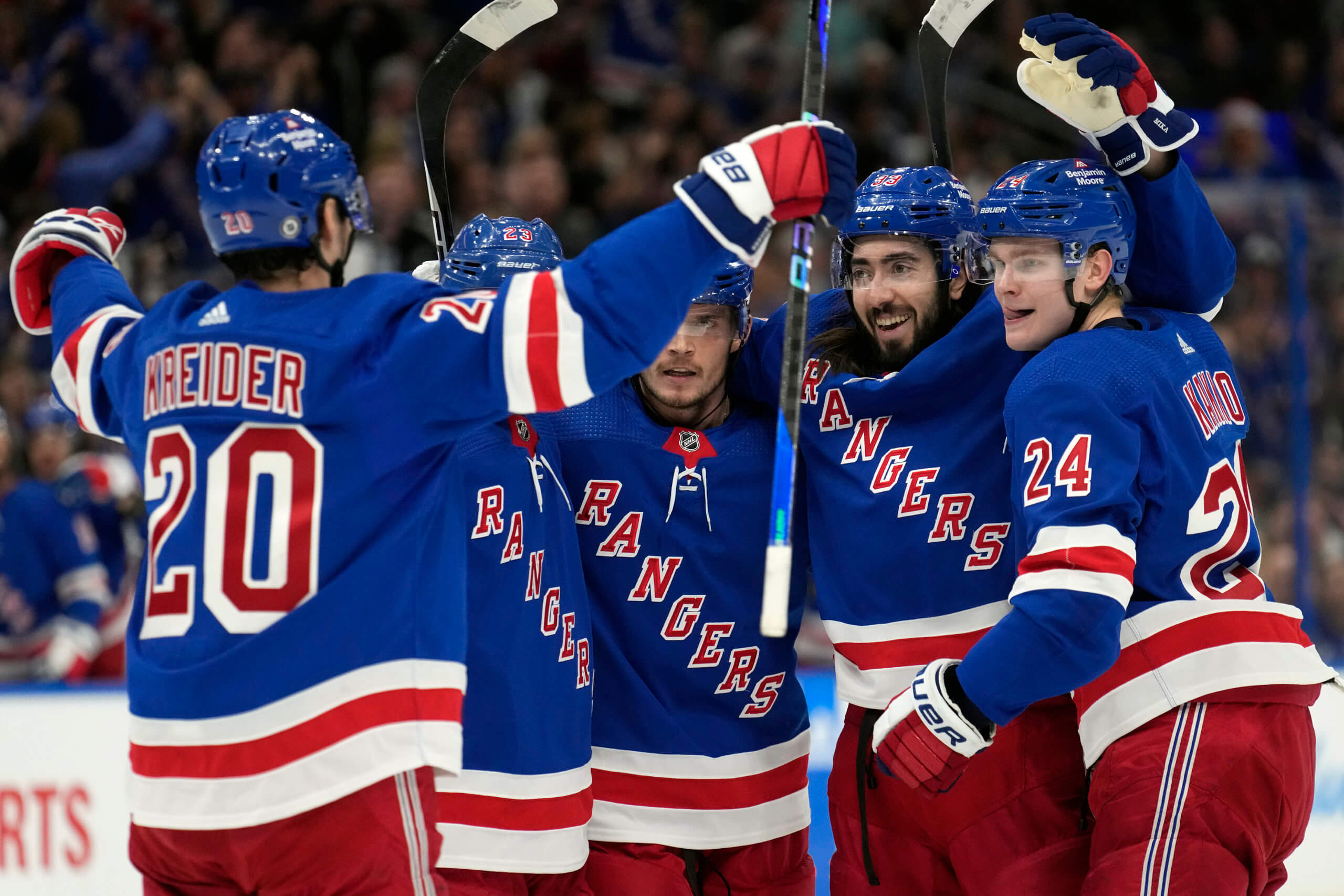 How Does A Couple Handle The Rangers-Islanders Rivalry? 