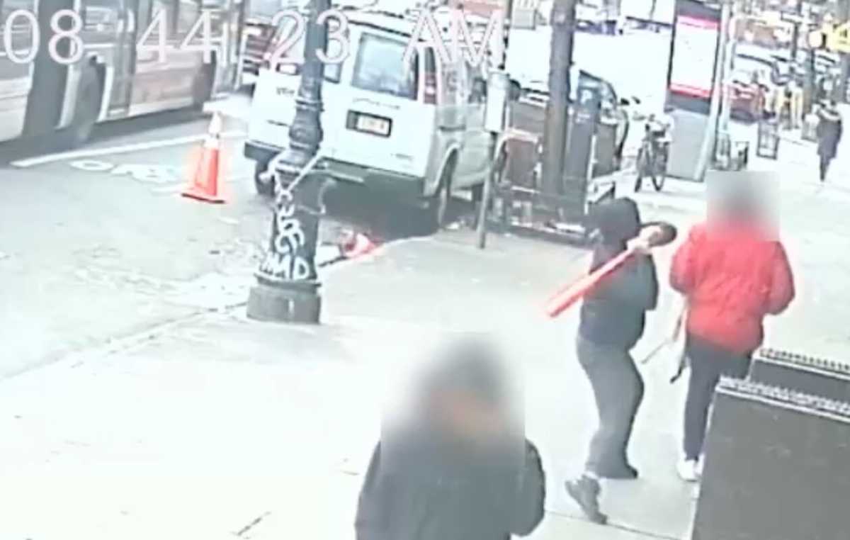 Violent brute attacks man with baseball bat in Hamilton Heights