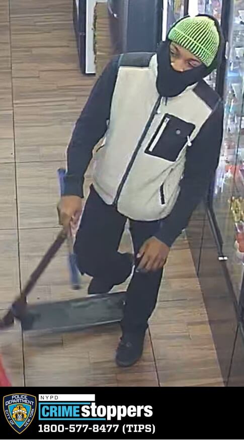 Scooter-riding thieves sought for robbing two women in Midtown 3