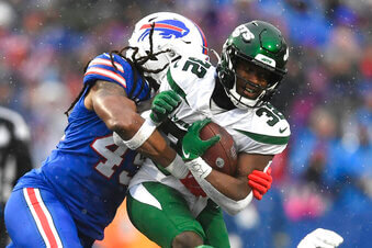 Bills Tremaine Edmunds makes a tackle against the Jets