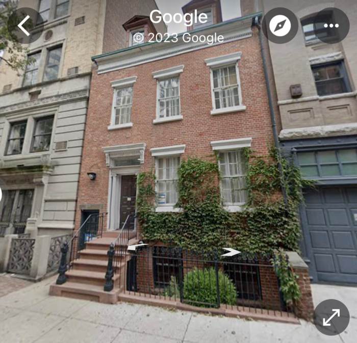 Preservationists won’t let Ben Shaoul take the sledge to his landmarked 1830s Greenwich Village house 4 131 Charles Street