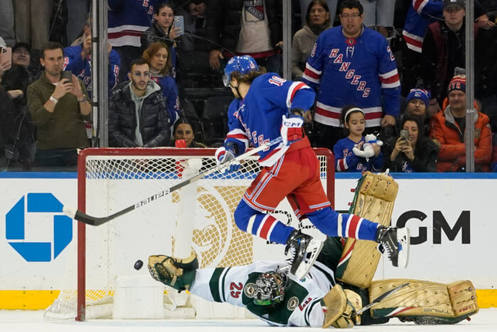 Rangers complete comeback over Wild