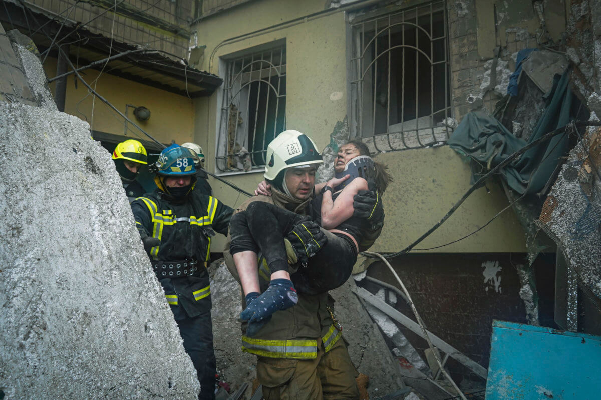Ukraine continues to rescue people after Russian missile strike