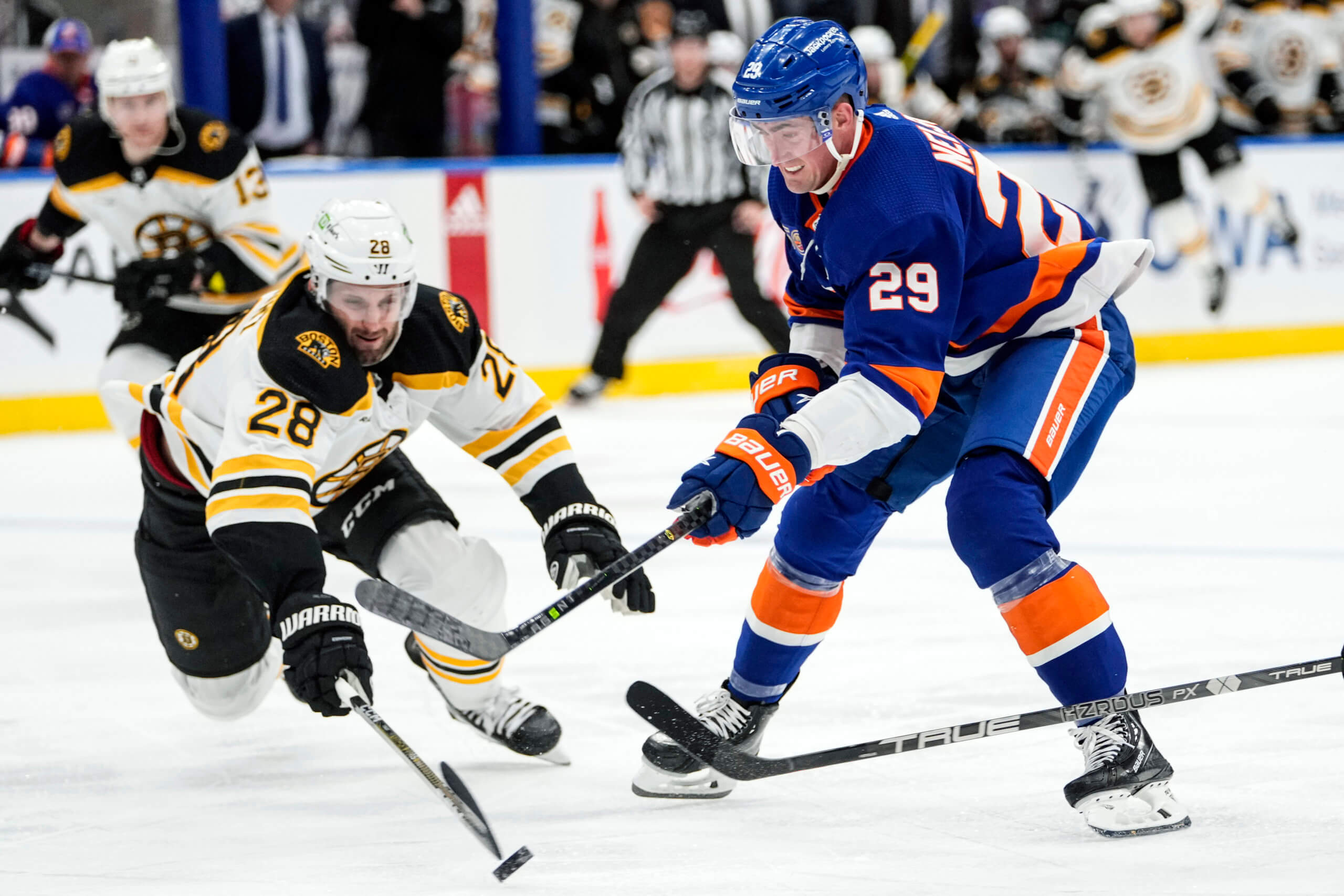 Nelson scores twice, New York Islanders eliminate Boston Bruins