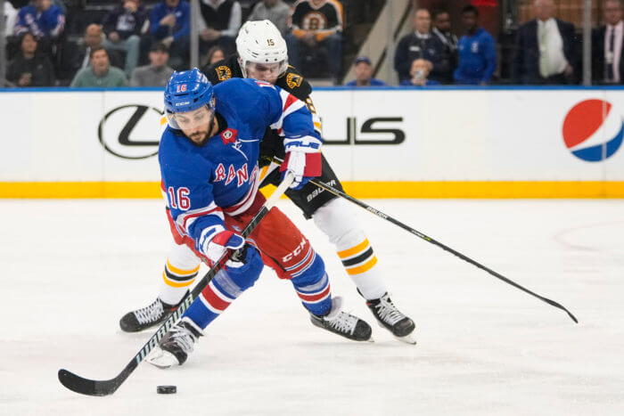 ESPN - Chris Kreider and the New York Rangers are rockin' out after two  periods 🎸 📺: ESPN