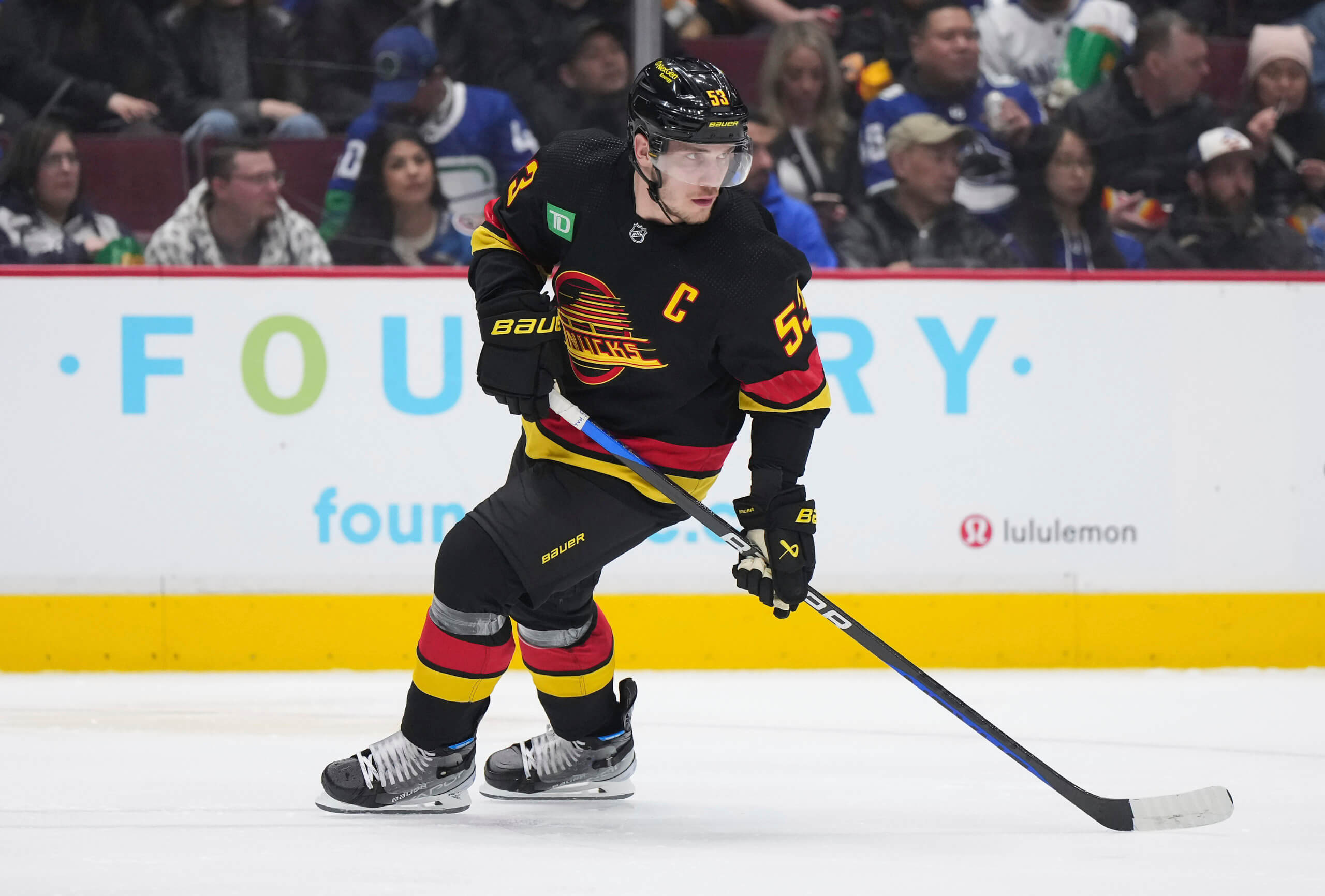 Bo Horvat, Islanders agree to 8-year extension: 'To finally fit in and be set up somewhere... that's special to me' 3 Bo Horvat extension Islanders