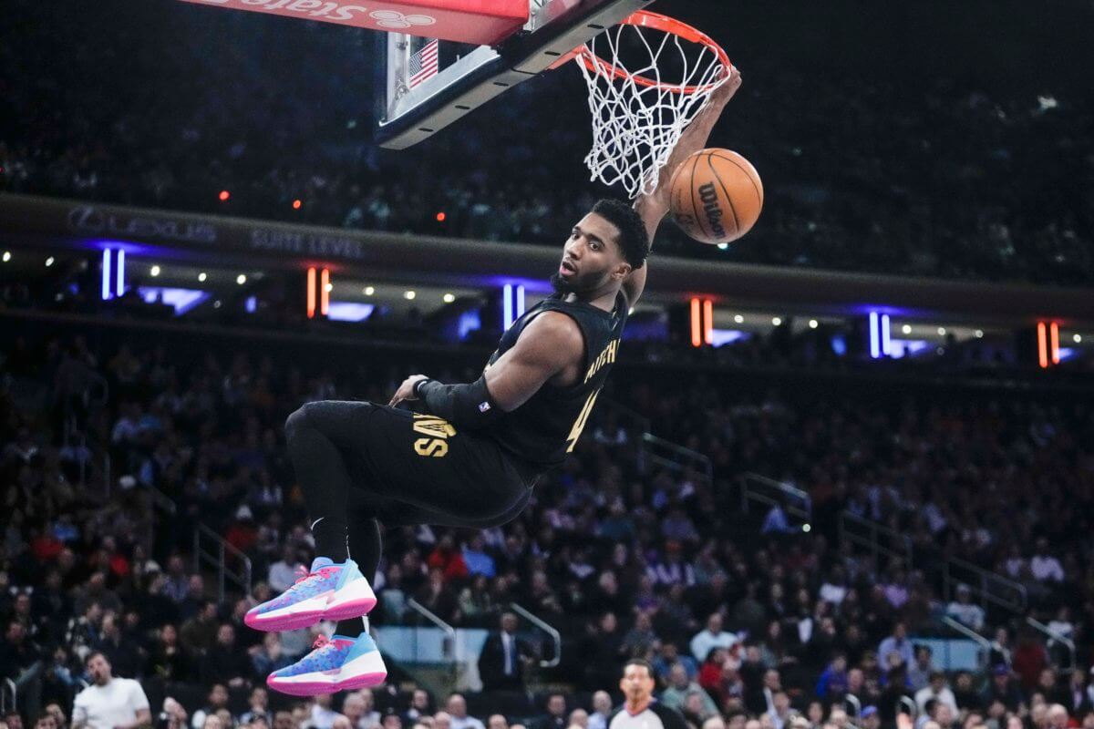Donovan Mitchell dunks for the Cavaliers