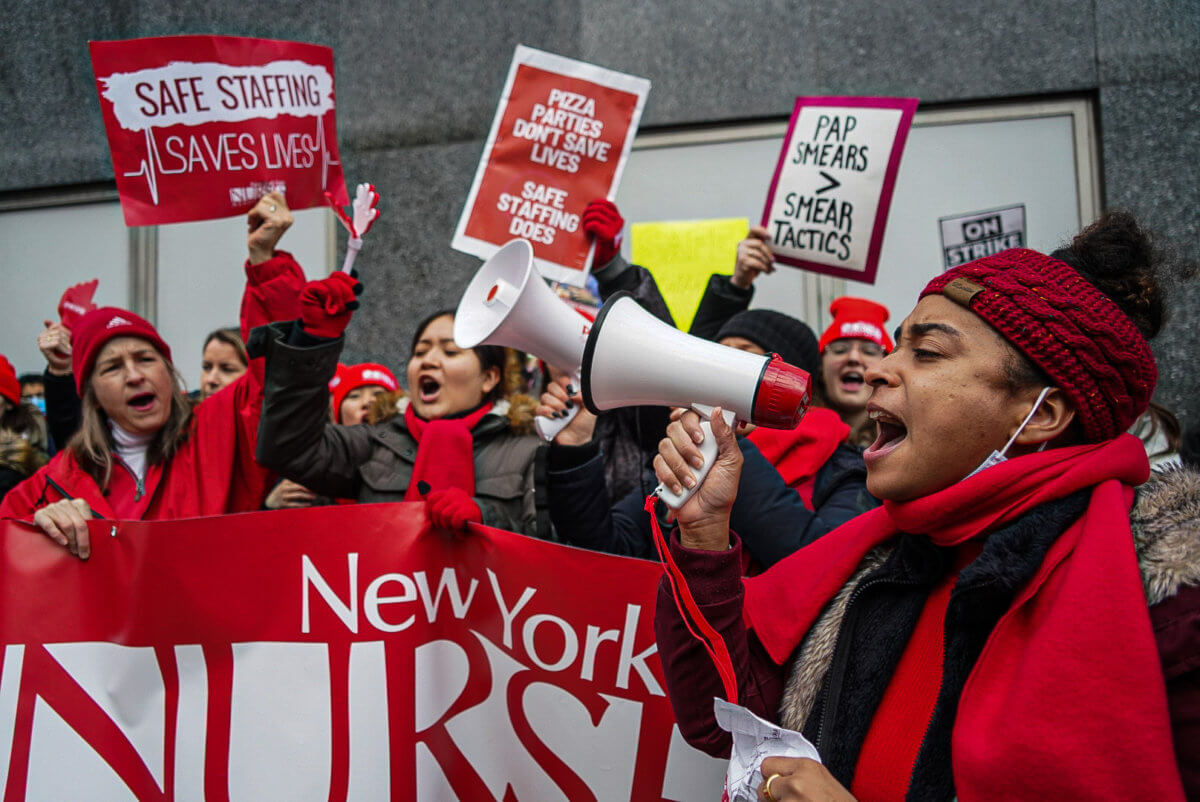 Nurses strike in Manhattan