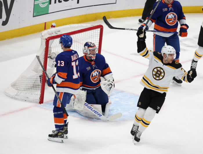Islanders Bruins