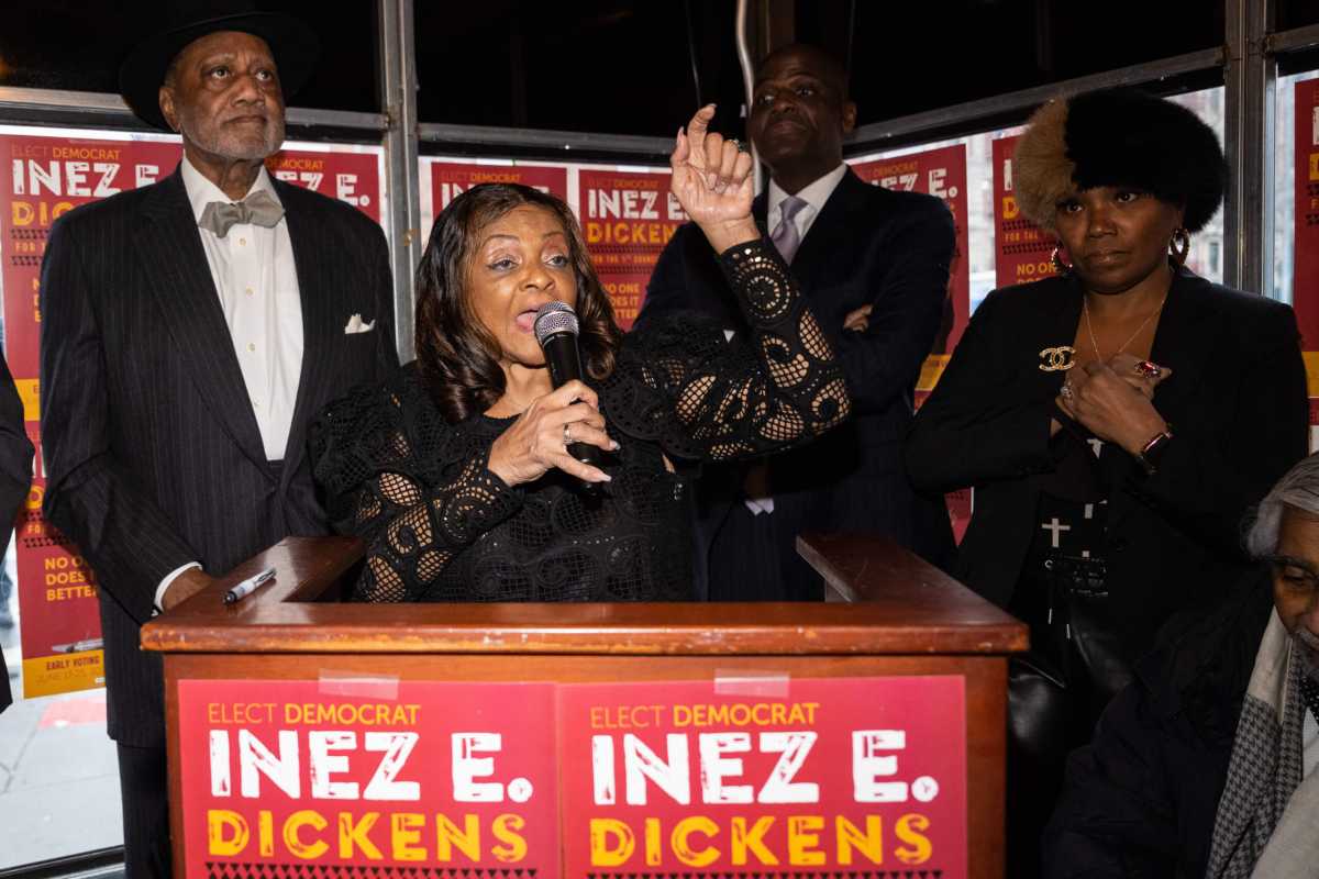 amNY_InezDickens_011222-11