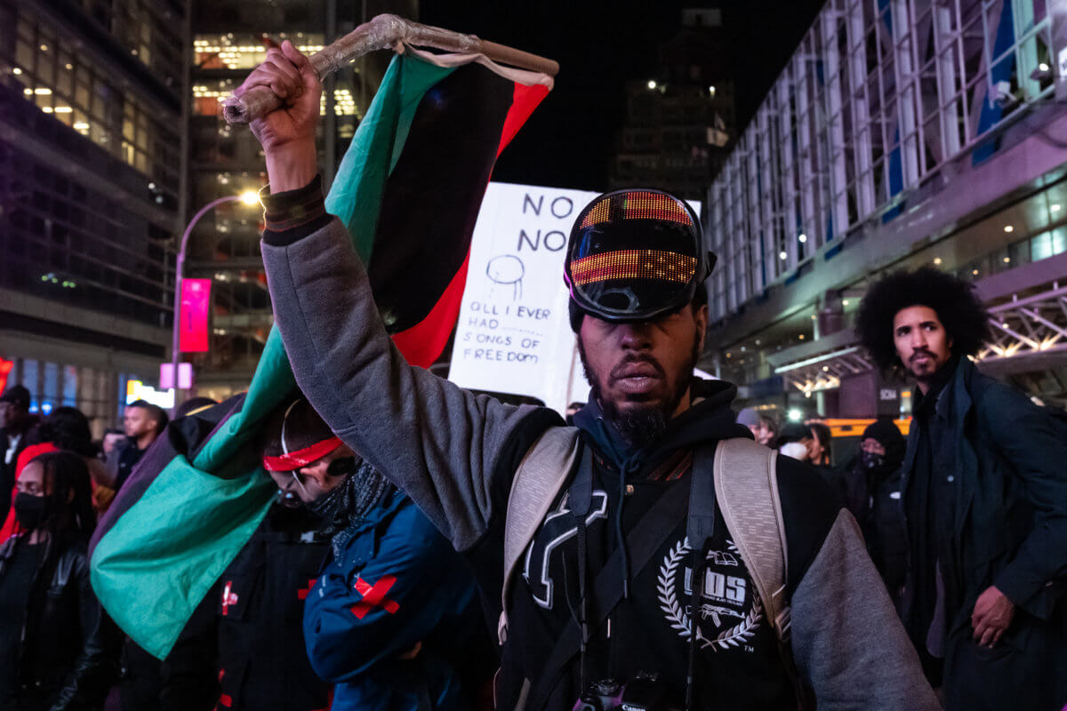 'The life we live every day': New Yorkers continue calls for justice for Tyre Nichols 12
