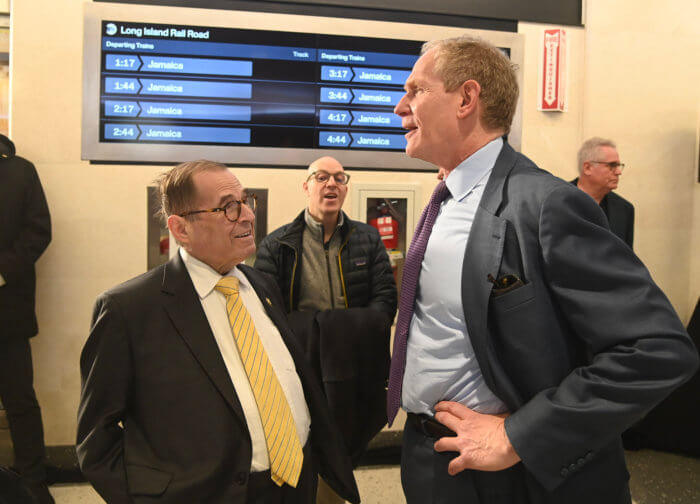 Feds not coming to MTA's rescue under GOP House, Schumer says 4