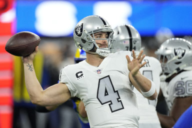 Could Derek Carr be an option for the Giants?