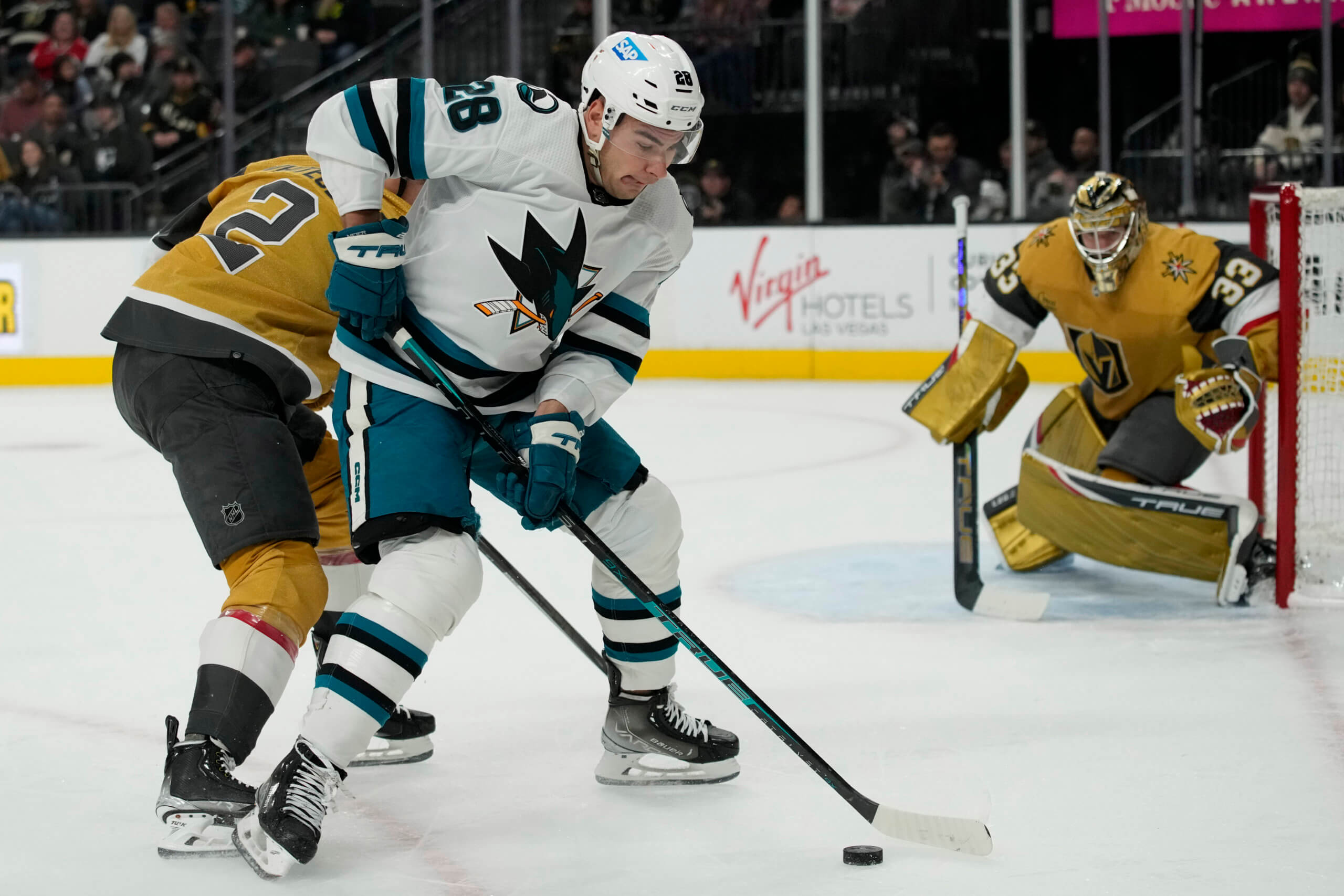 NHL - First look at Timo Meier as a member of the New