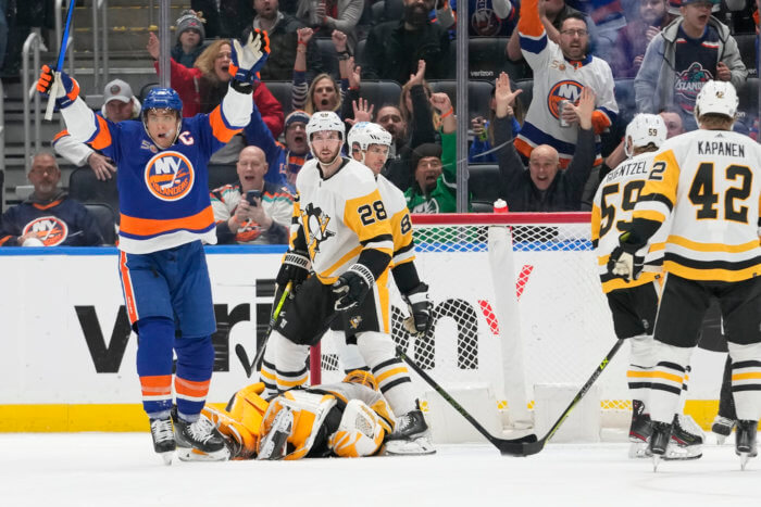 Islanders Penguins Anders Lee