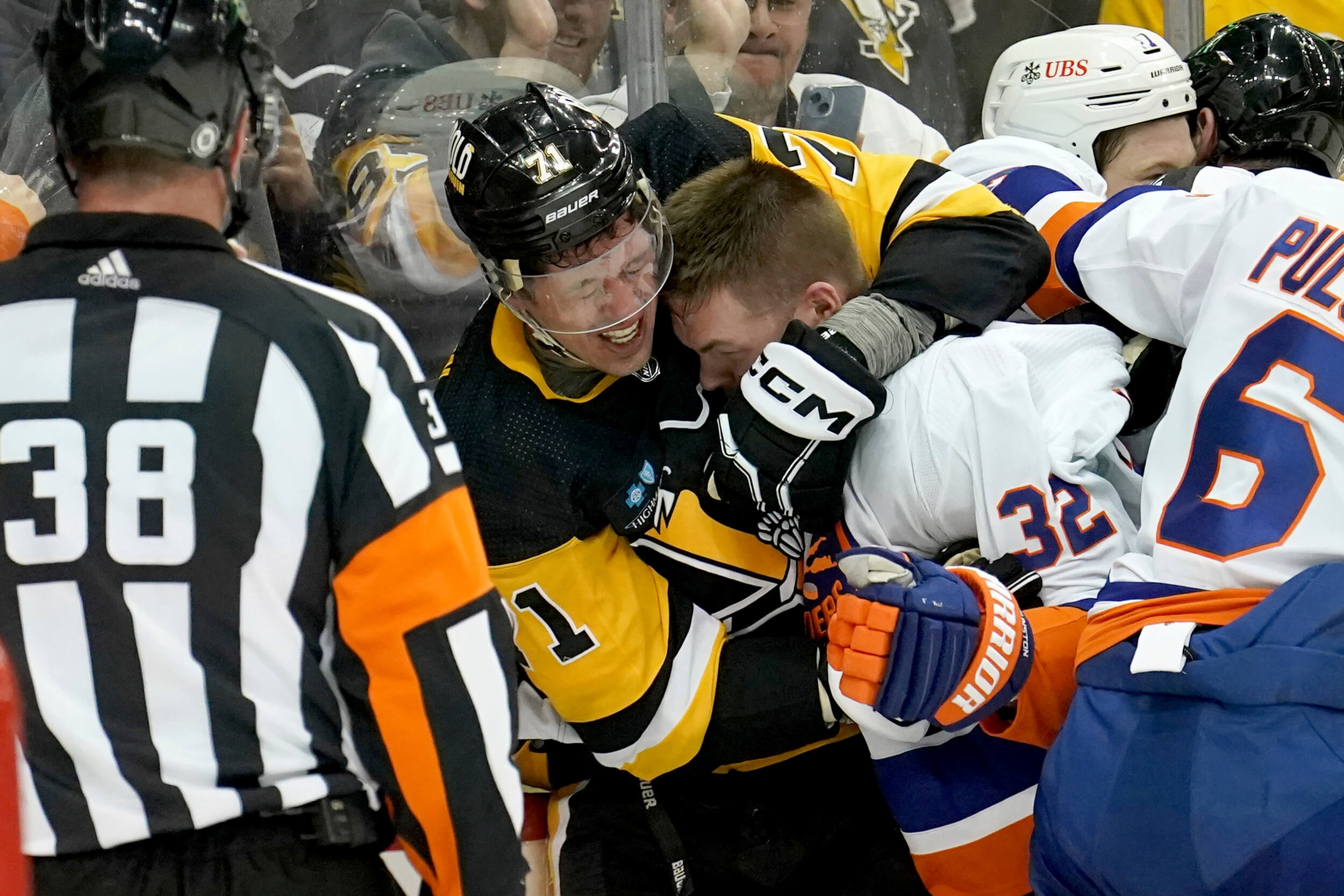 Ross Johnston remaining ready to provide Islanders with spark despite sporadic playing time 2 Ross Johnston Islanders Evgeni Malkin