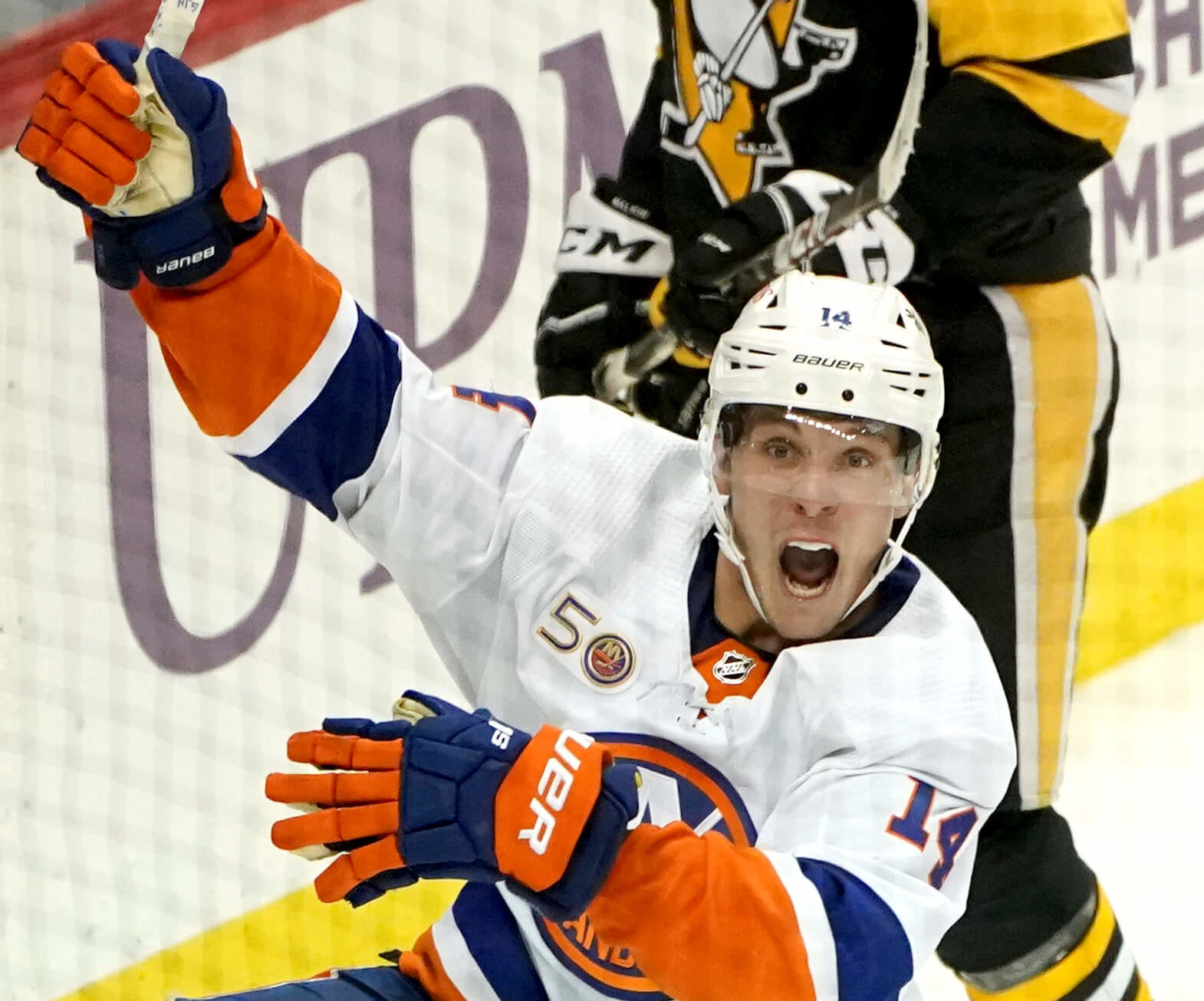 Islanders 2023 trade deadline primer: Needs, assets, outlook, more 2 Bo Horvat Islanders Penguins