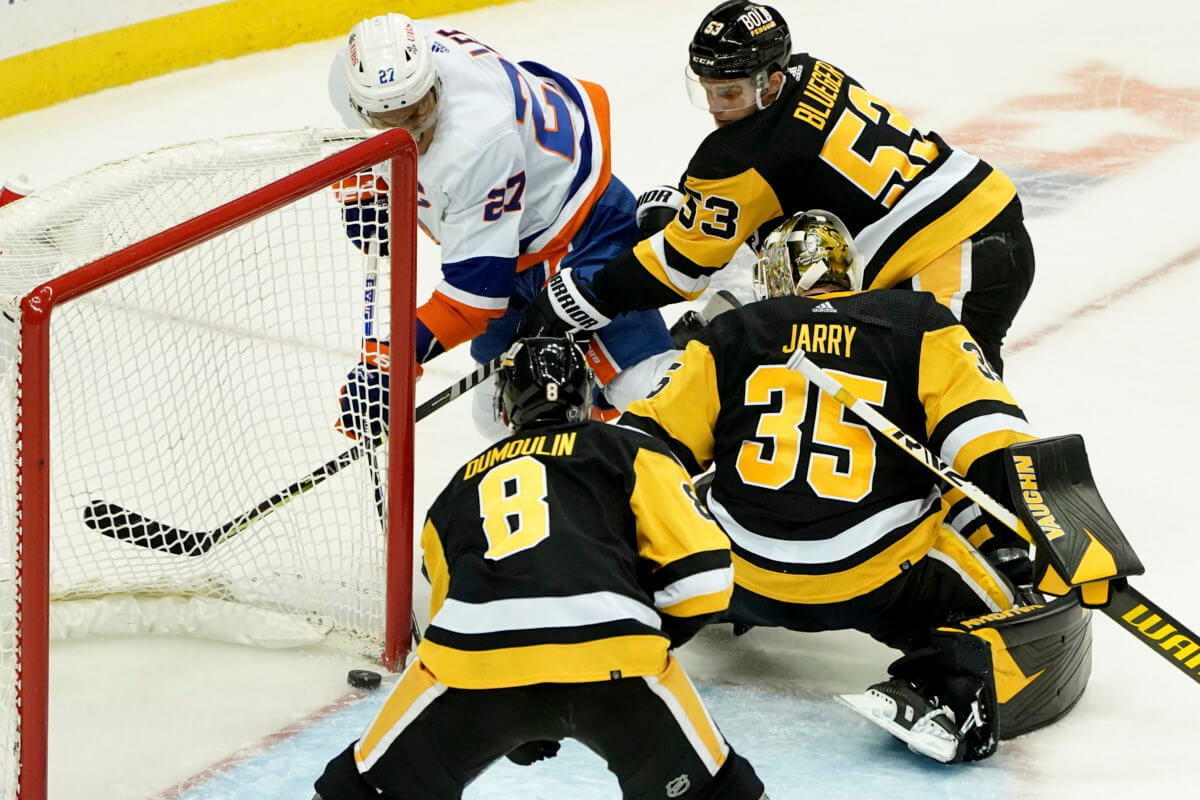 Islanders Penguins
