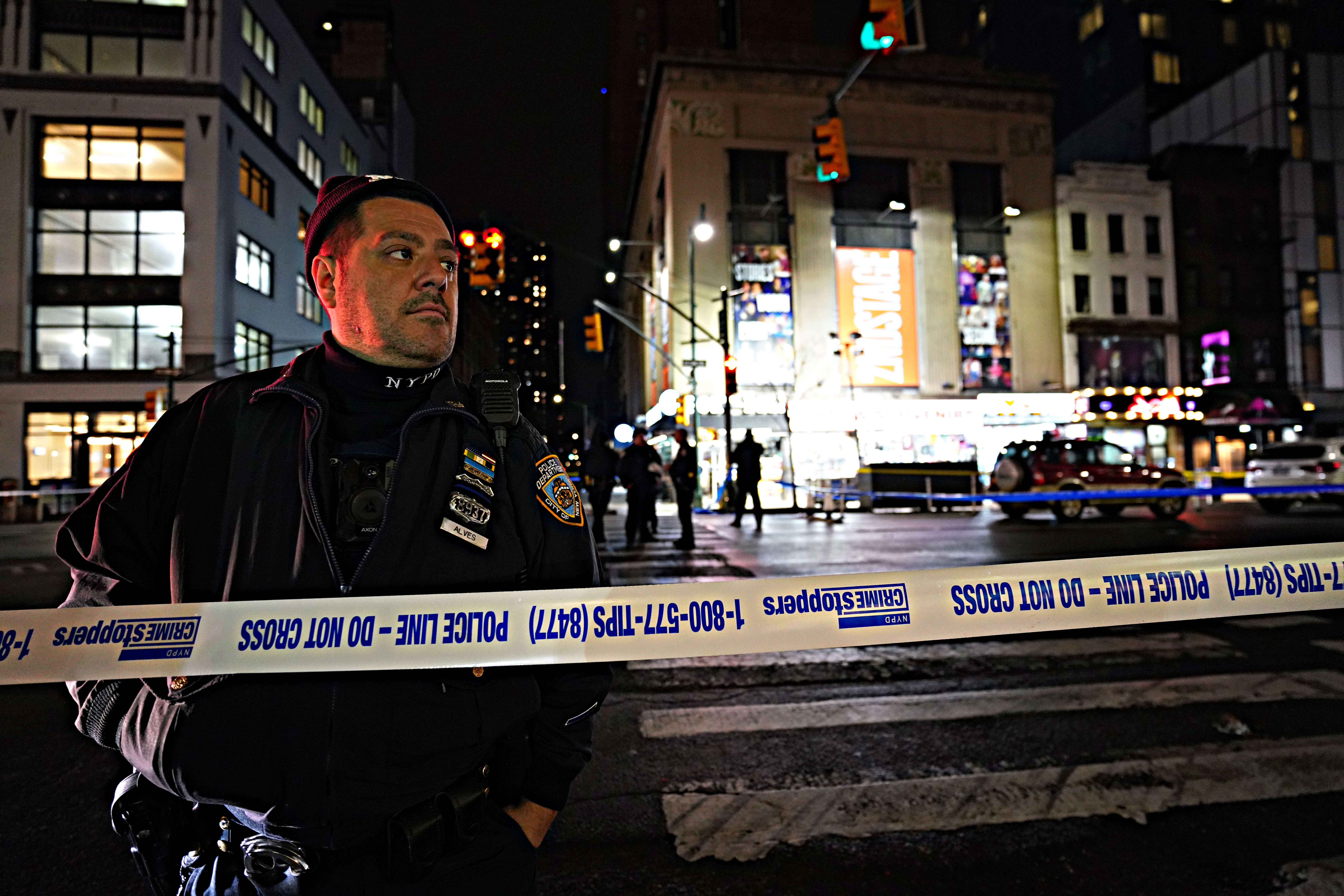 BREAKING: Midtown shooting near Times Square leaves man dead 4
