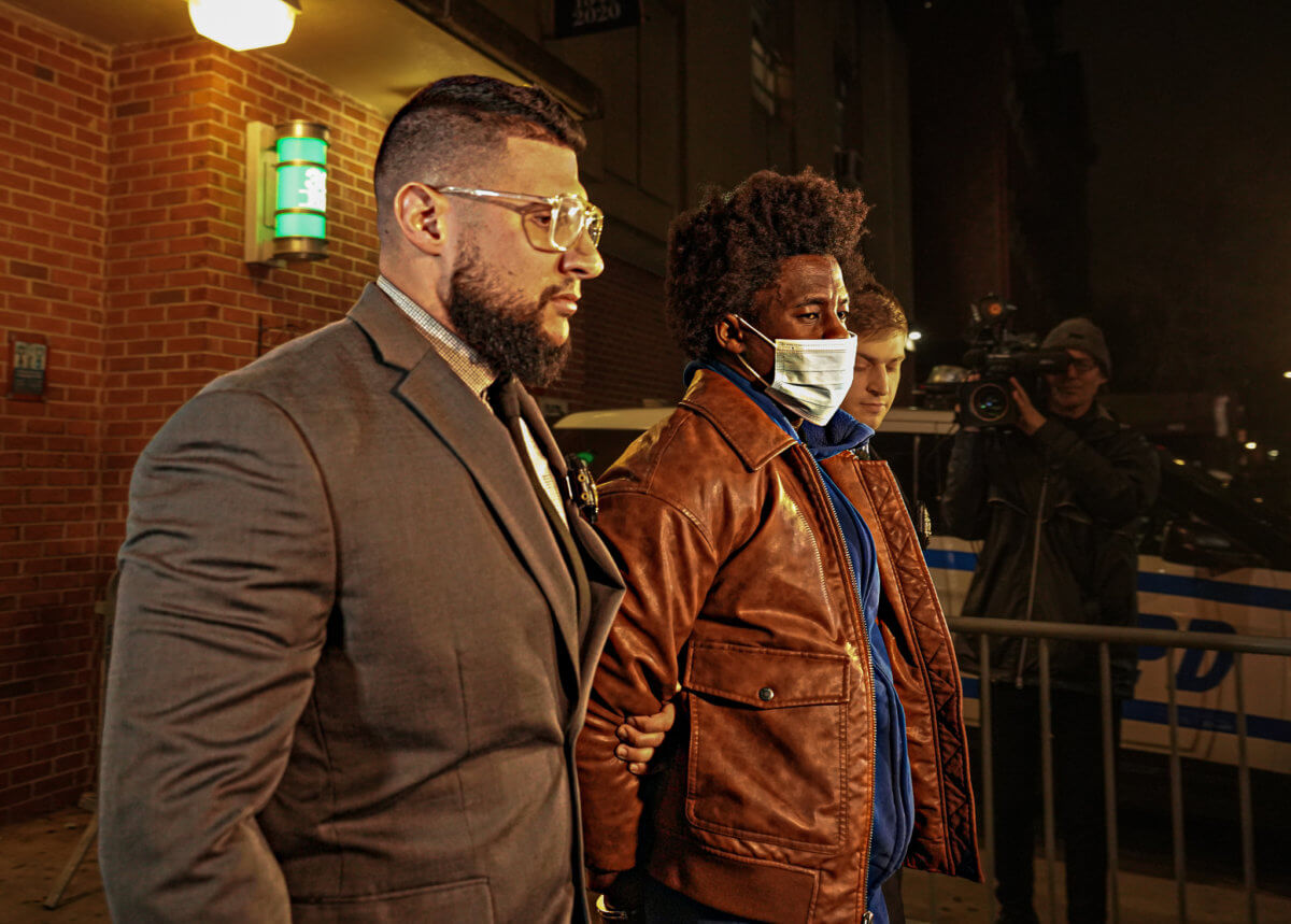 No murder charges for Harlem fish store worker who fatally stabbed customer during massive brawl: DA 2 Junior Aquino Hernandez charged with assault
