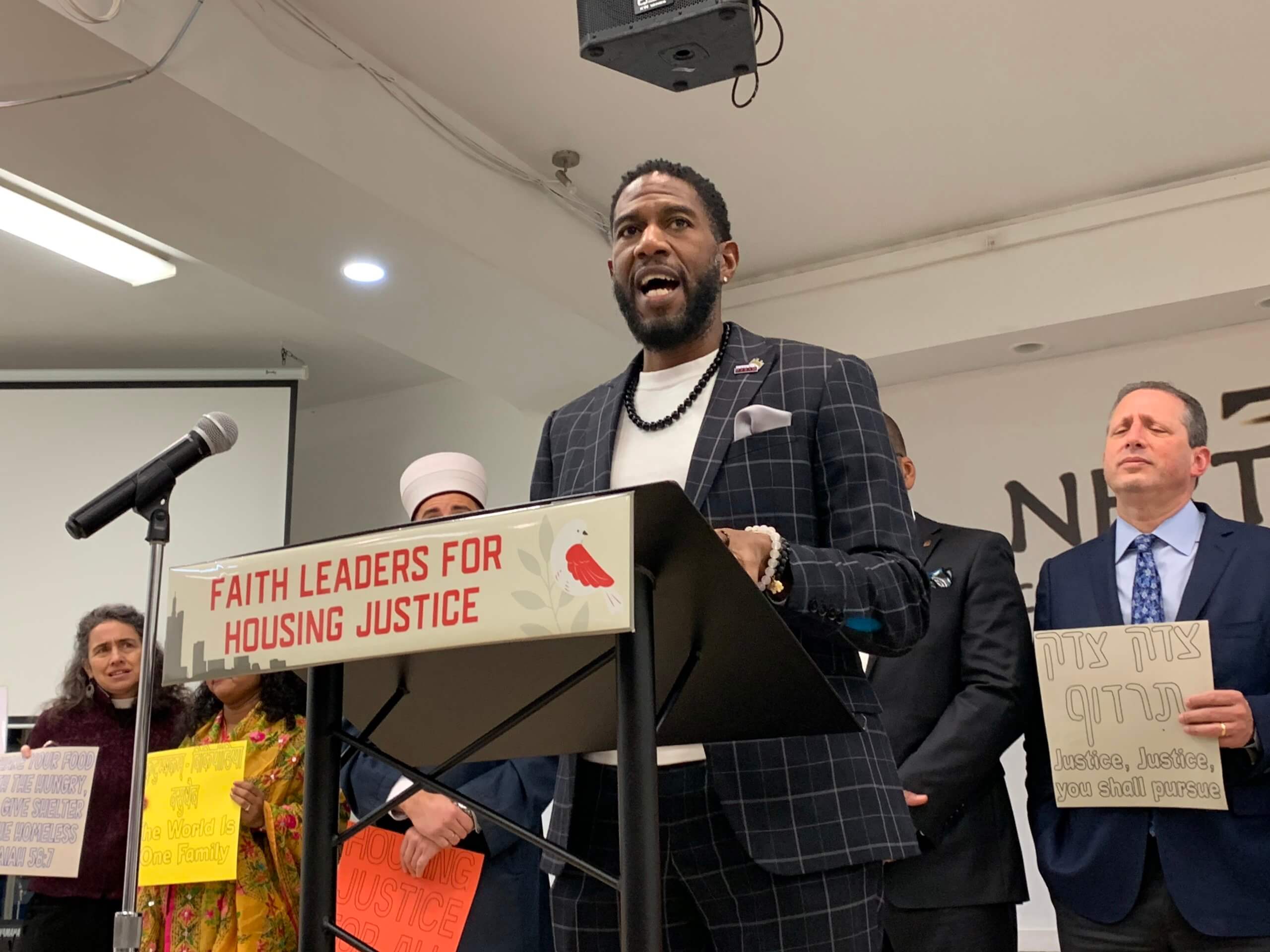 Faith leaders, pols rally for Hochul to back slate of tenant protections in this year's budget 4