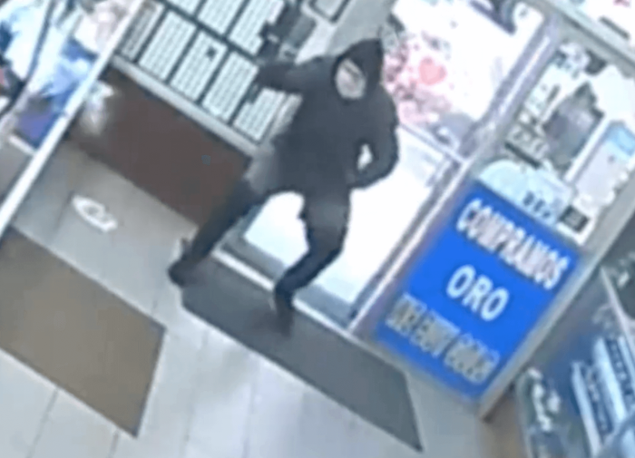 Cops catch would-be crook who shot up Brooklyn jewelry store 7