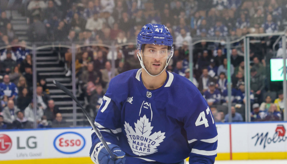 Leafs trade Pierre Engvall to New York Islanders