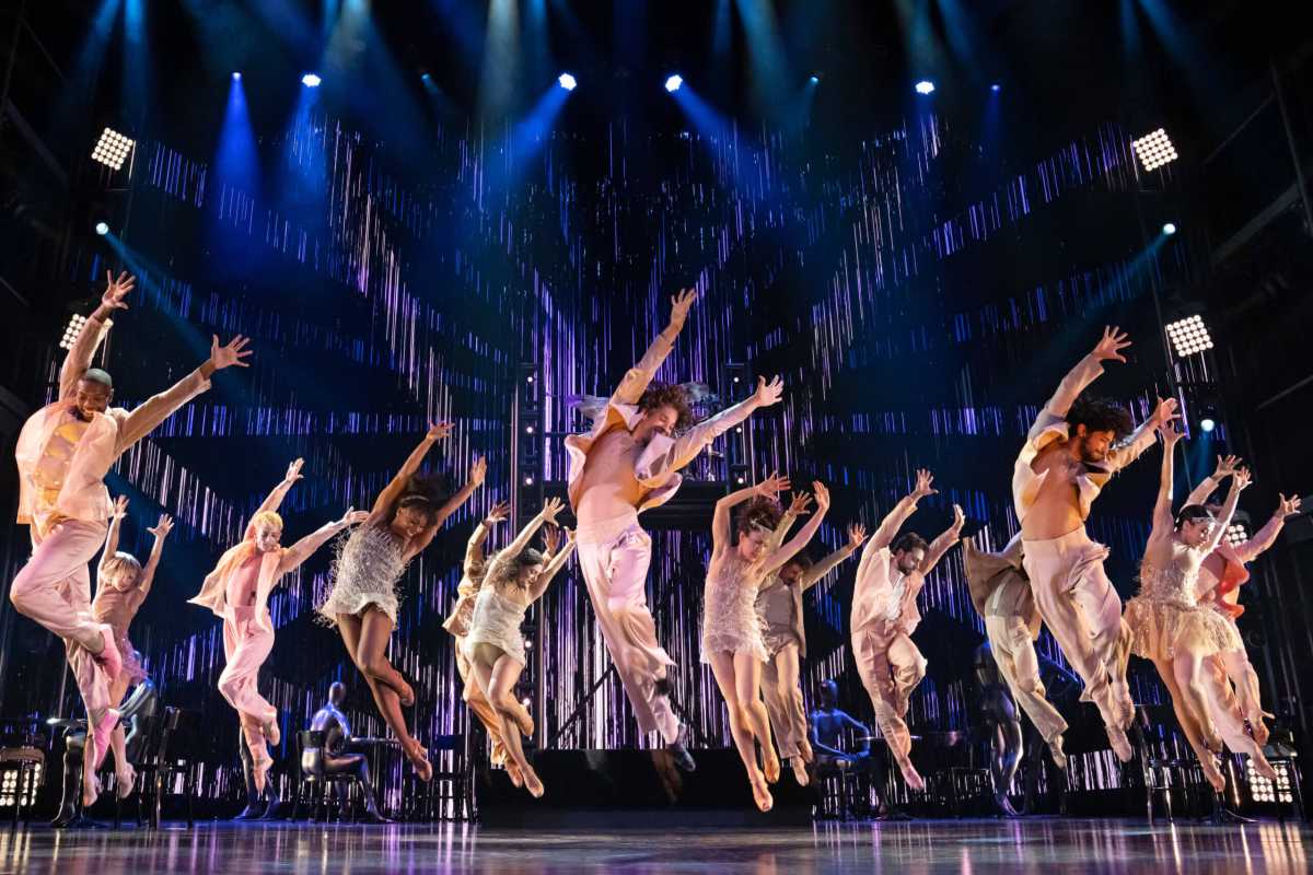 1. Bob Fosse’s DANCIN’ at The Music Box Theatre. Photo by Julieta Cervantes