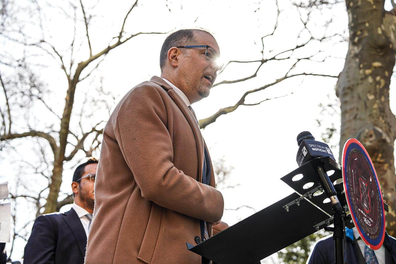 Advocates, pols rally for right-to-counsel funding in City Hall 4
