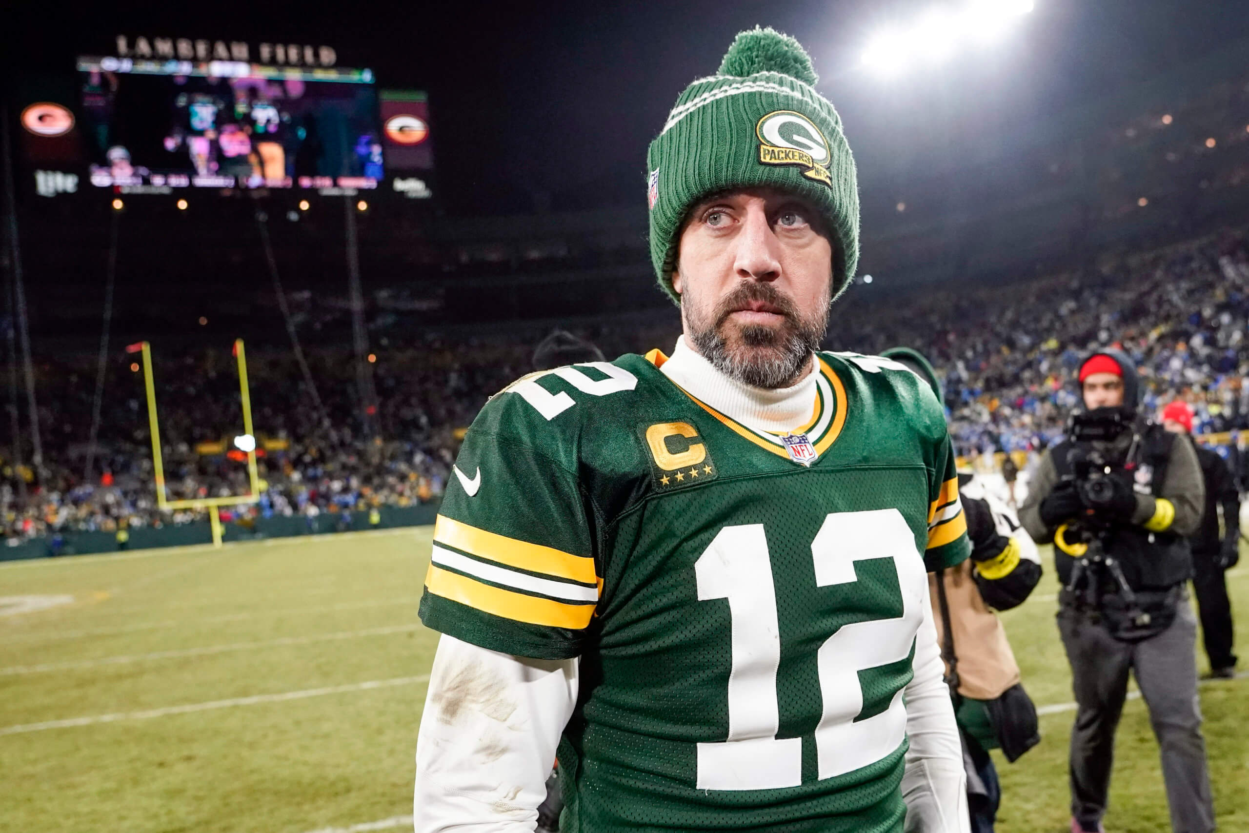 BREAKING: Jets finally get their QB, acquire Aaron Rodgers from Packers 2 Rodgers get traded to Jets