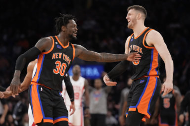 Julius Randle and Isaiah Hartenstein of the Knicks