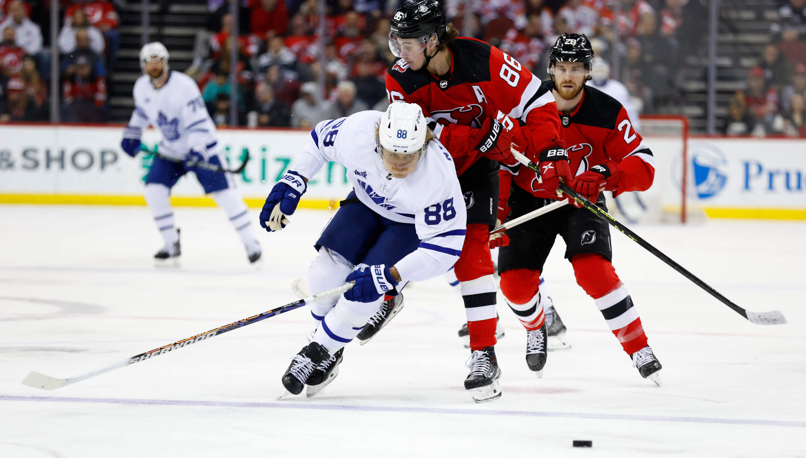 Islanders trade rumors: Still on the hunt for a scoring winger? 3 William Nylander Islanders rumors