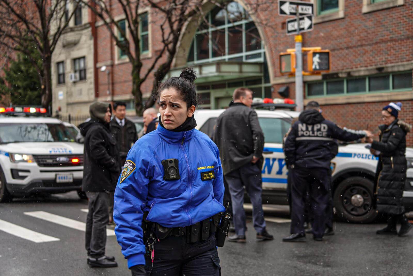 Mayhem in Manhattan: Cops seek suspects in 3 shootings targeting teens near high schools 8 Police investigate a shooting in Harlem