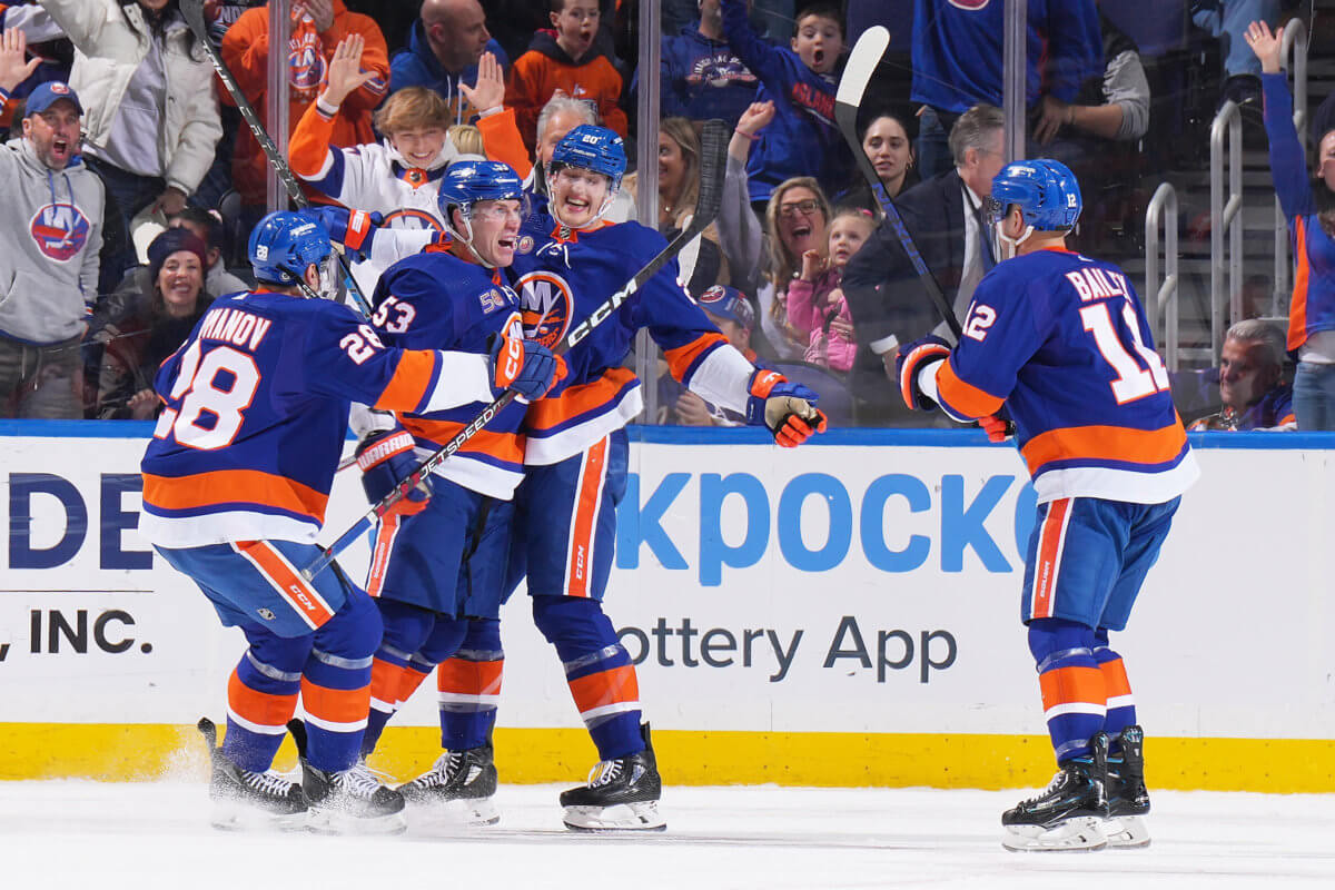 Hudson Fasching Islanders Sabres