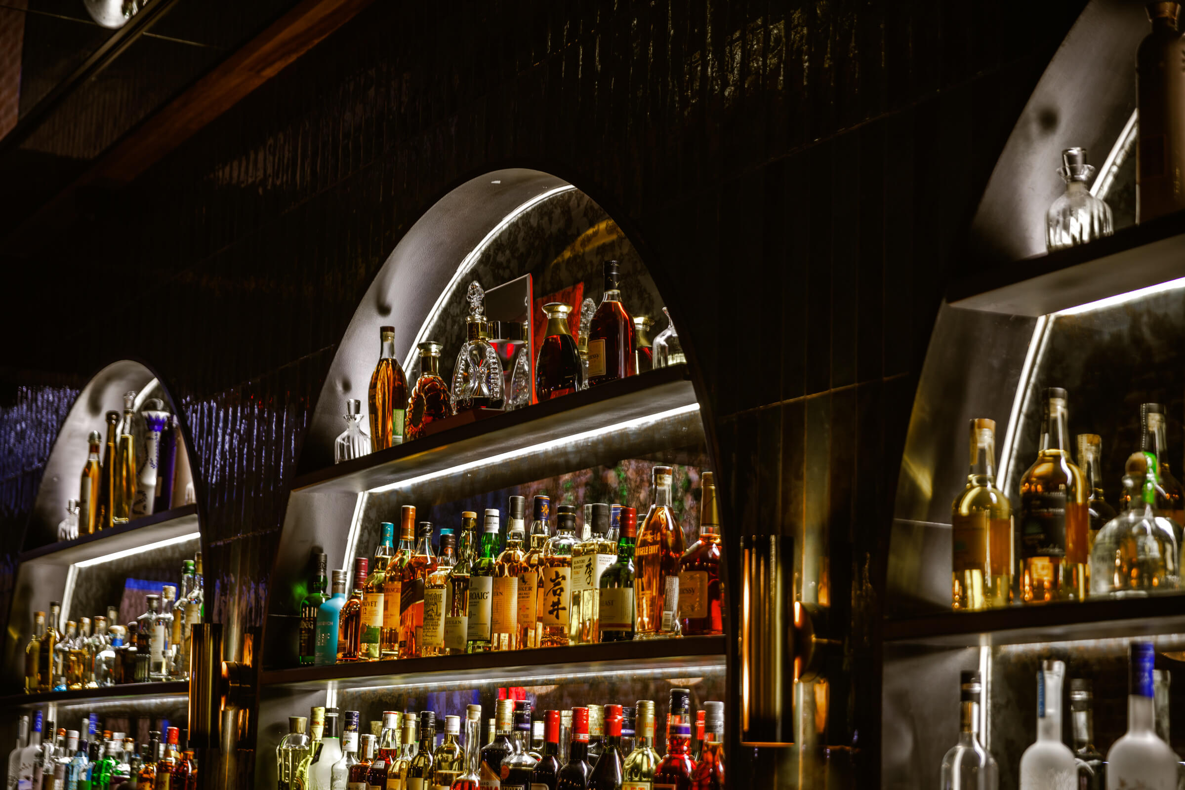 New York City restauranteur transforms COVID supply store into an Italian cocktail bar 8 Variety of Cocktails