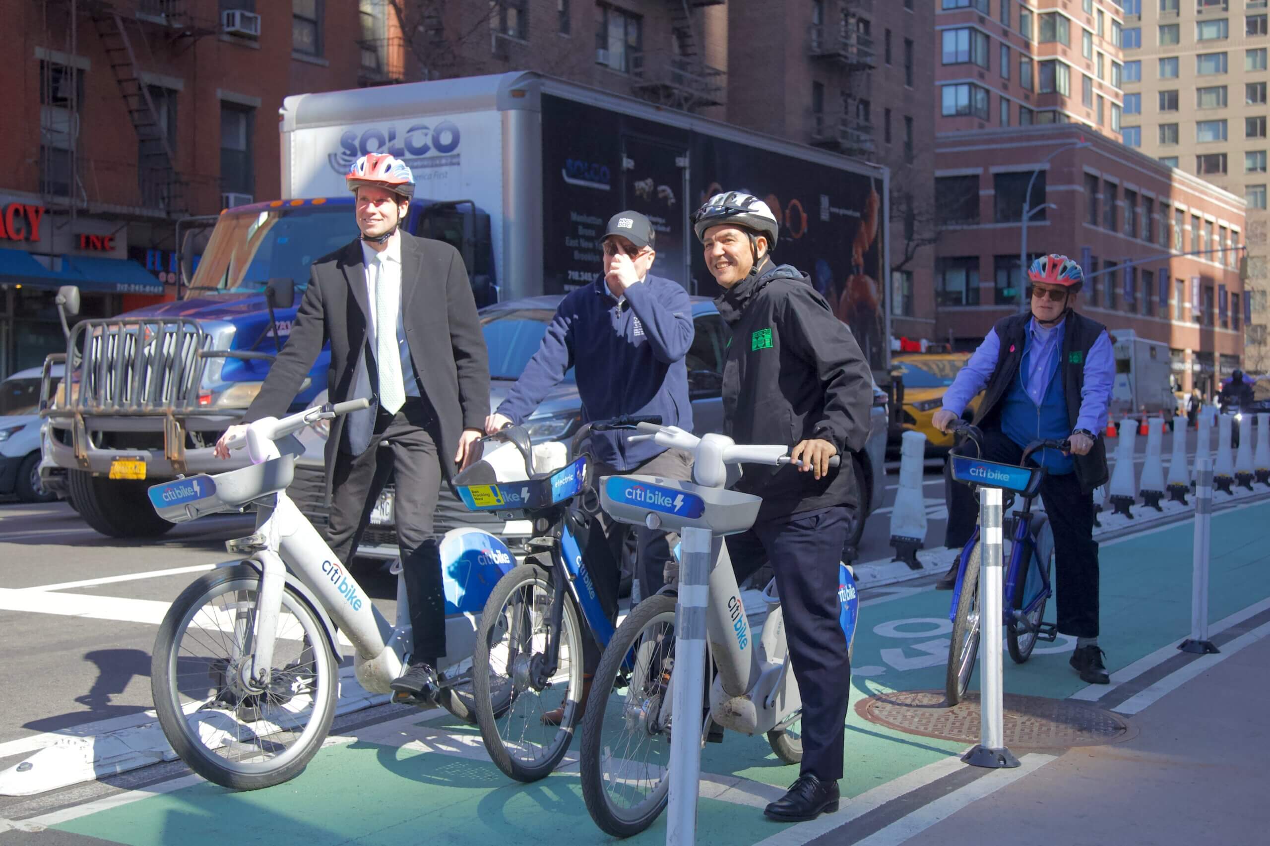 City unveils Hell’s Kitchen ‘super-sidewalk,’ sewer improvements 6