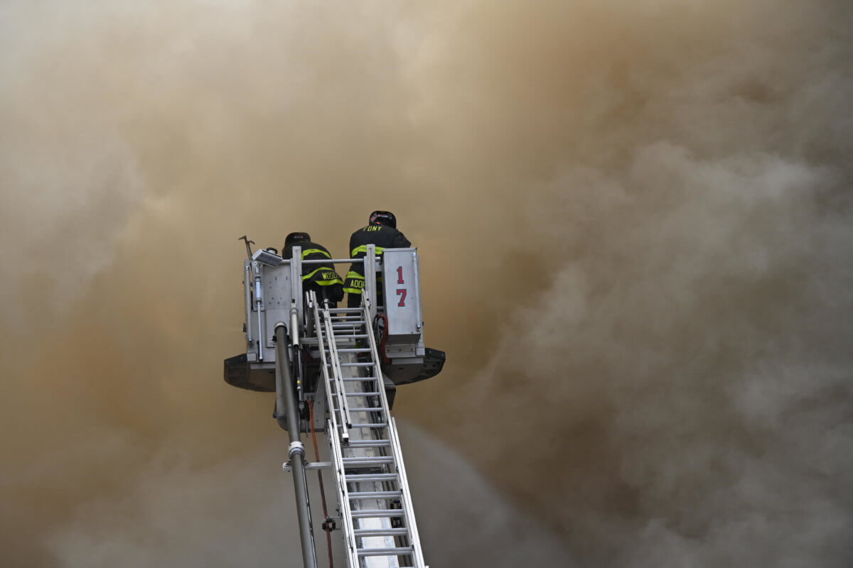 Seven people injured in massive blaze at Bronx supermarket 5