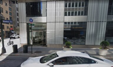 Signature Bank branch on Madison Avenue