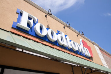 Super-Foodtown-sign-4-1-1200×800-1