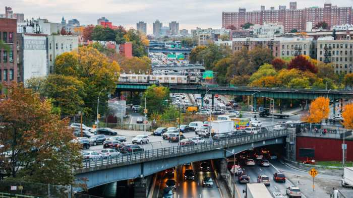 The Cross Bronx Expressway near Jerome Avenue.