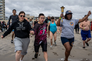 qns_RockawayQueensPolarPlunge_031123-10-1200×800-2