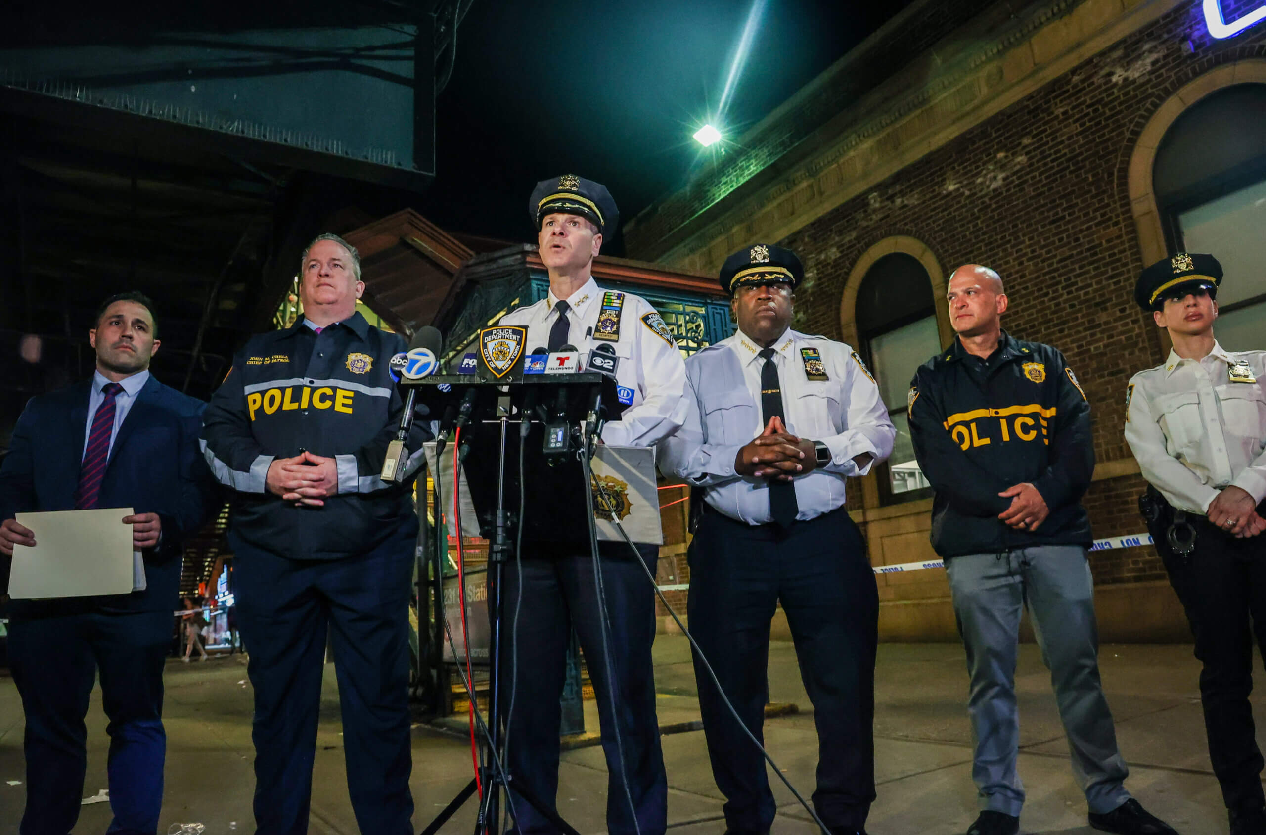 Cops shoot Bronx gunman on train tracks in third police shooting in 12 hours 7 Police Press Conference