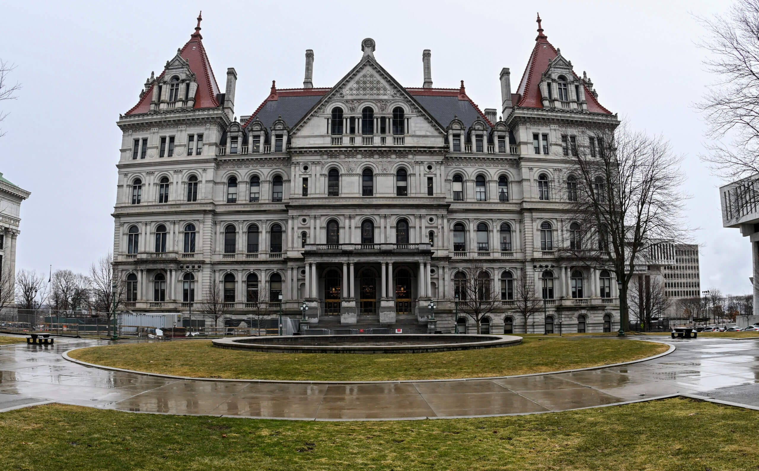 State budget could be finalized by week's end with talks stuck on cannabis, charter schools: Hochul 4