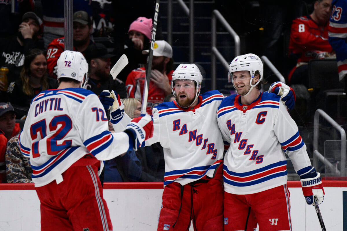 Rangers dominate Capitals 5-2