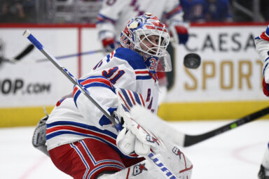 Rangers take game 1 over Devils with win