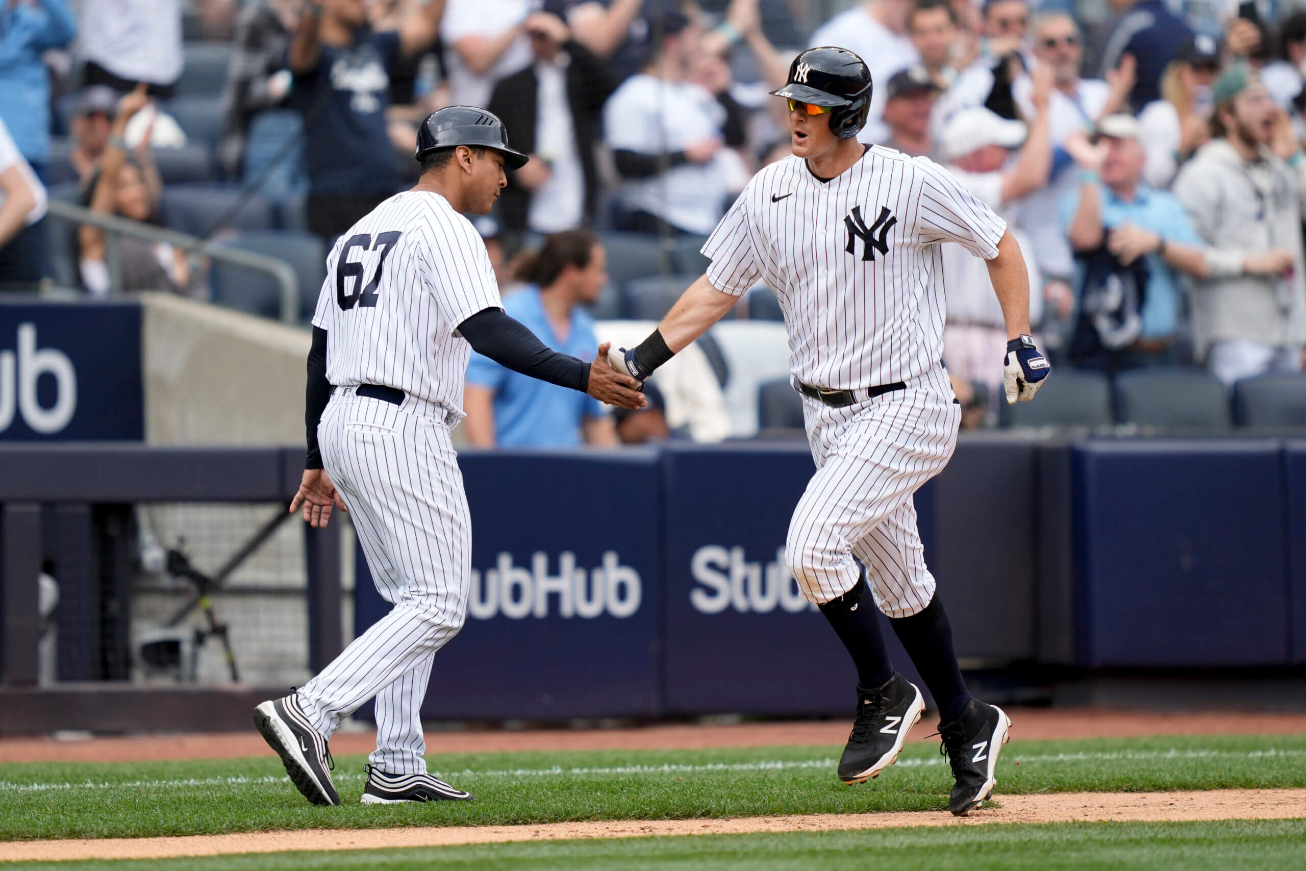 Gerrit Cole throws complete game in Yankees 2-0 win over Twins 3 Yankees